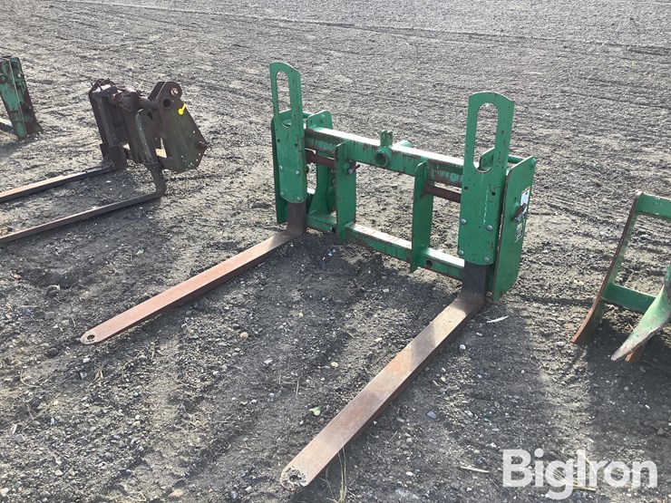 48"-pallet-forks-image-1