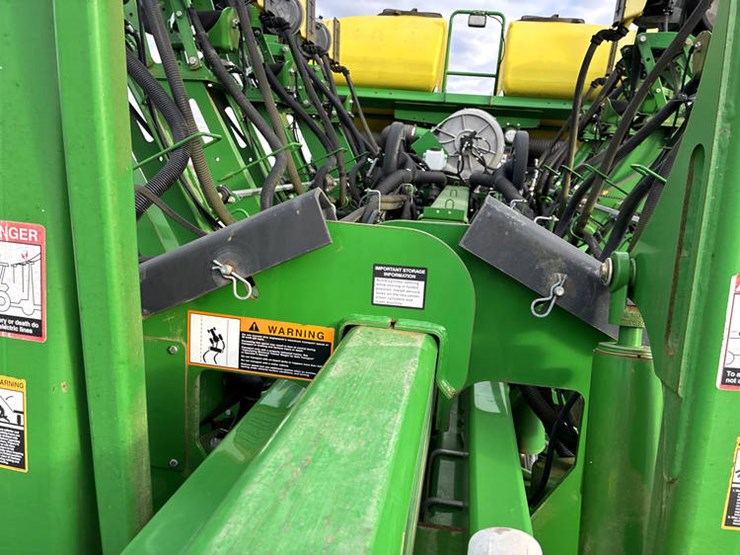 2018-john-deere-1795-image-15