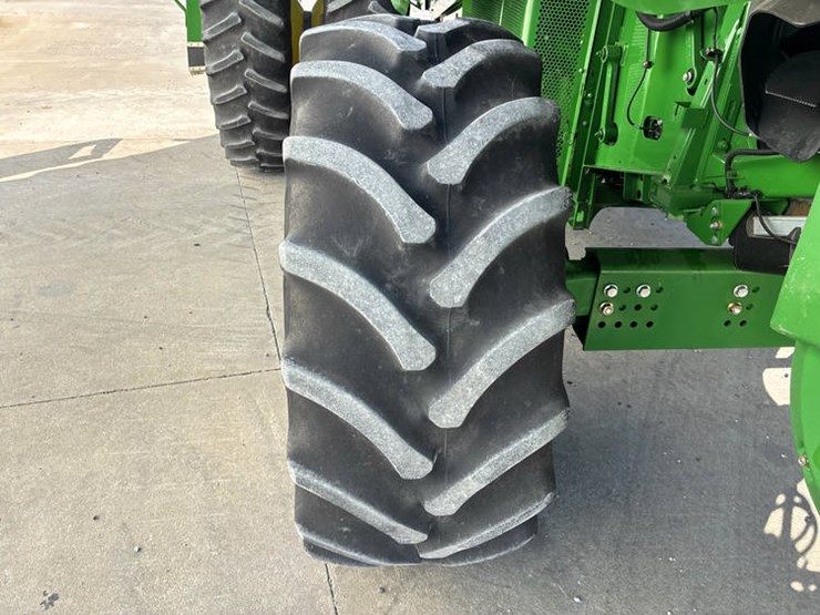 2013-john-deere-s670-image-47