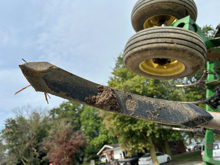 2002-john-deere-2400-image-18