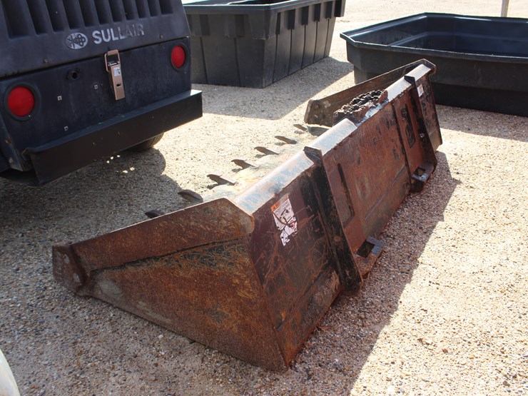 #3473-•-gp-loader-bucket-with-teeth-image-3