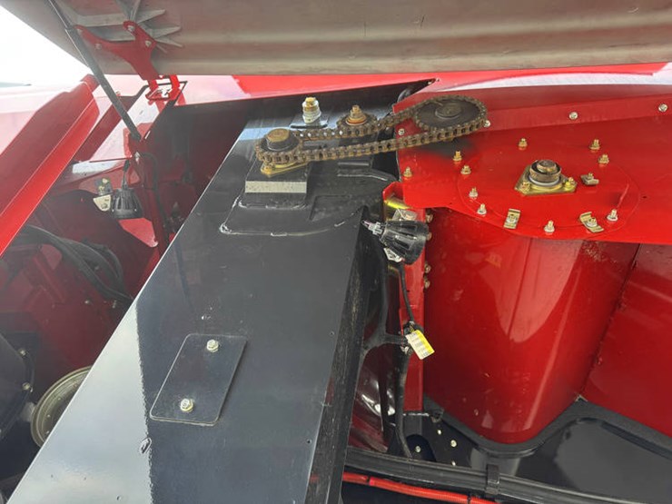 2023-case-ih-8250-image-26