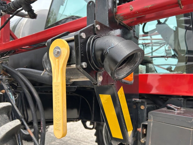 2014-case-ih-3200b-image-84