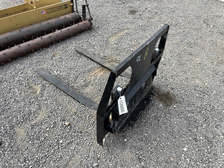 #10966-•-skid-forks-image-1