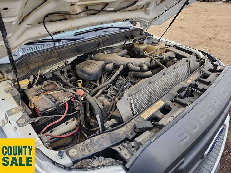 2013-ford-f550-image-29