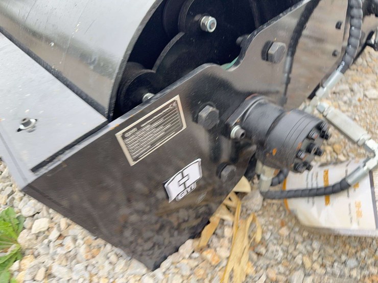 giyi-skid-steer-vibratory-roller-image-8