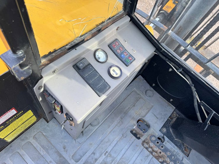 1999-jcb-930-image-14