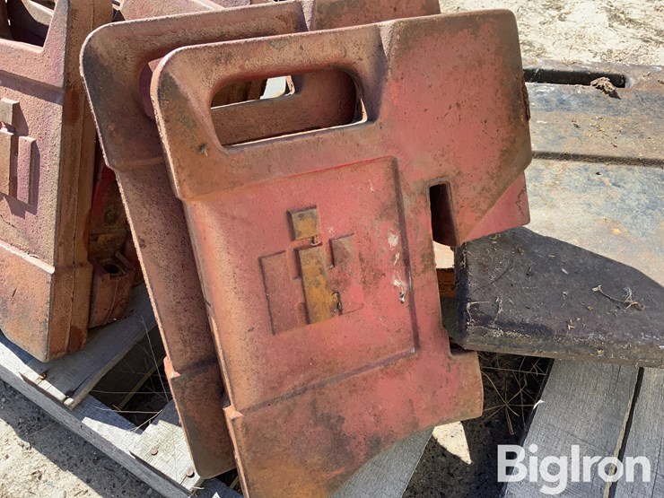 front-suitcase-weights-image-9