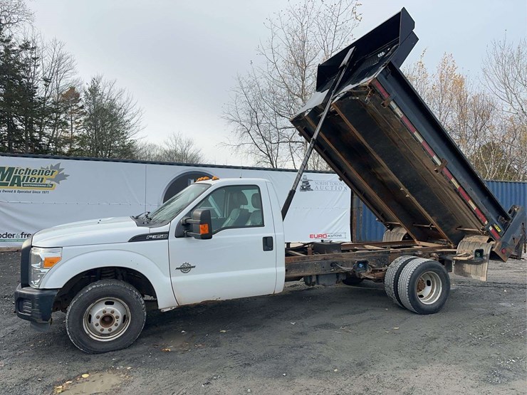 2014-ford-f350-xl-image-30