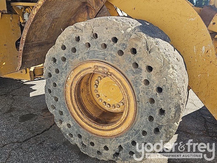 2017-caterpillar-966m-image-10