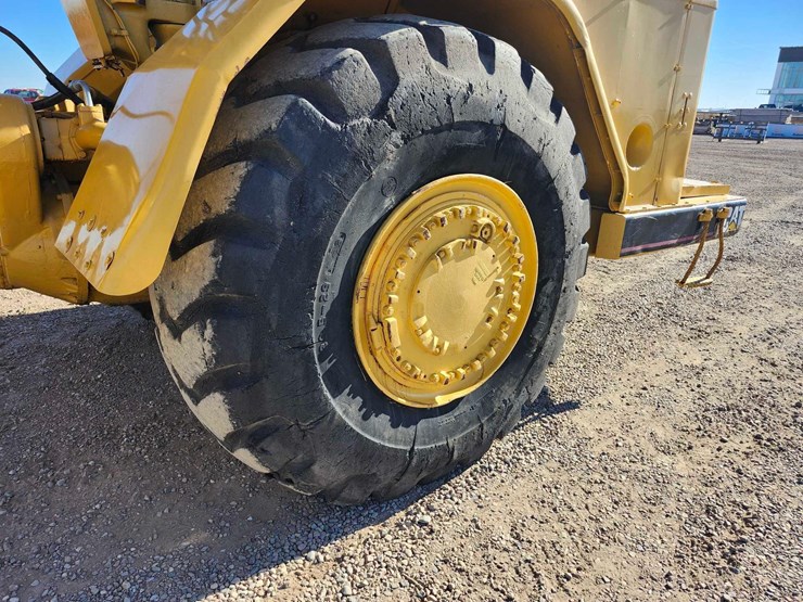 1980-caterpillar-627b-push-pull-scraper-image-73