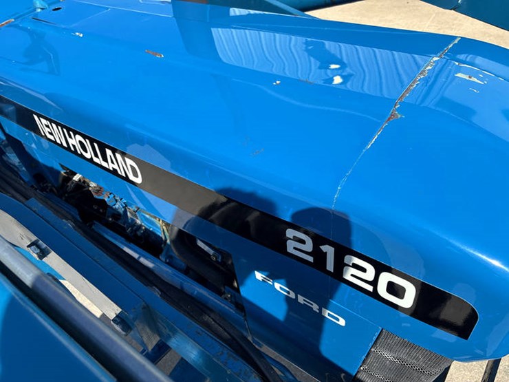 new-holland-2120-image-39