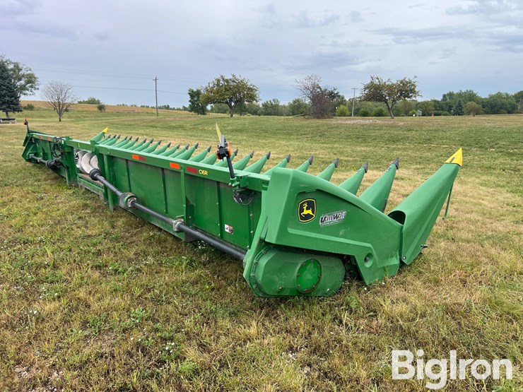 2021-john-deere-c16r-image-5