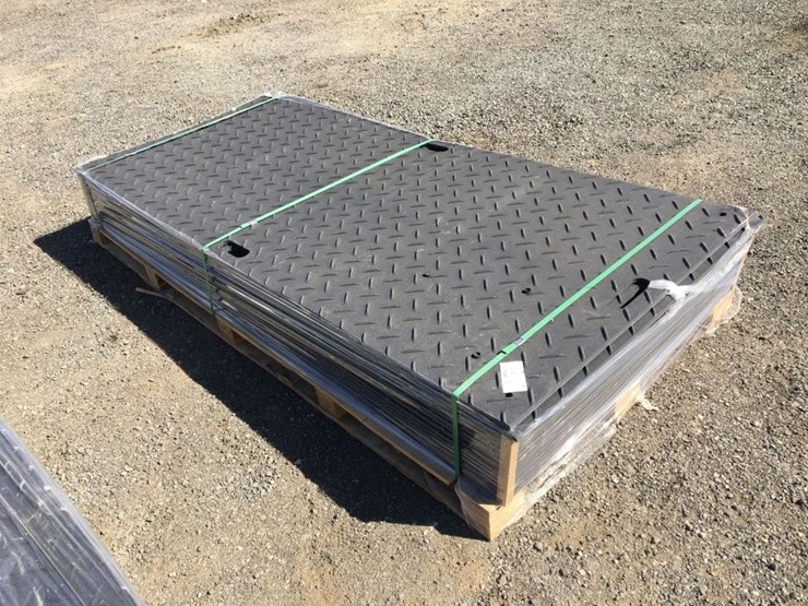 unused-8ft-x-3.5ft-rubber-mats.-image-1