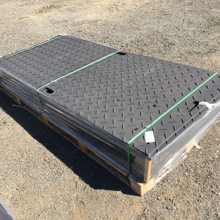 Unused 8ft x 3.5ft Rubber Mats.