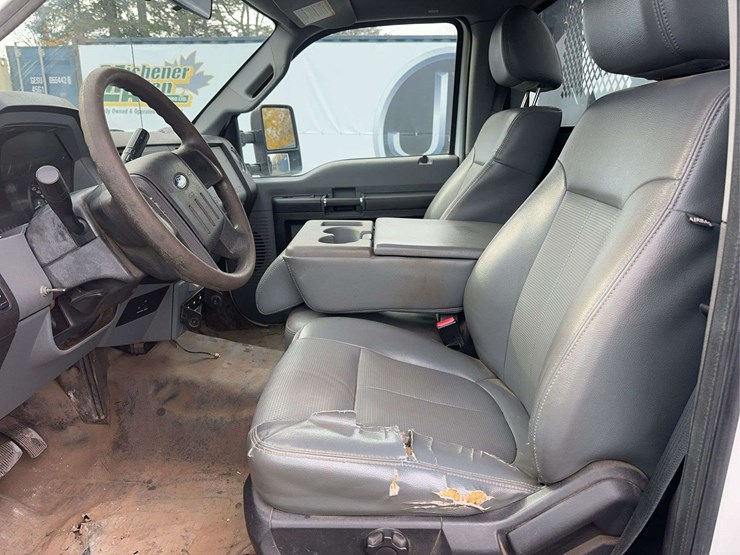 2014-ford-f350-xl-image-23