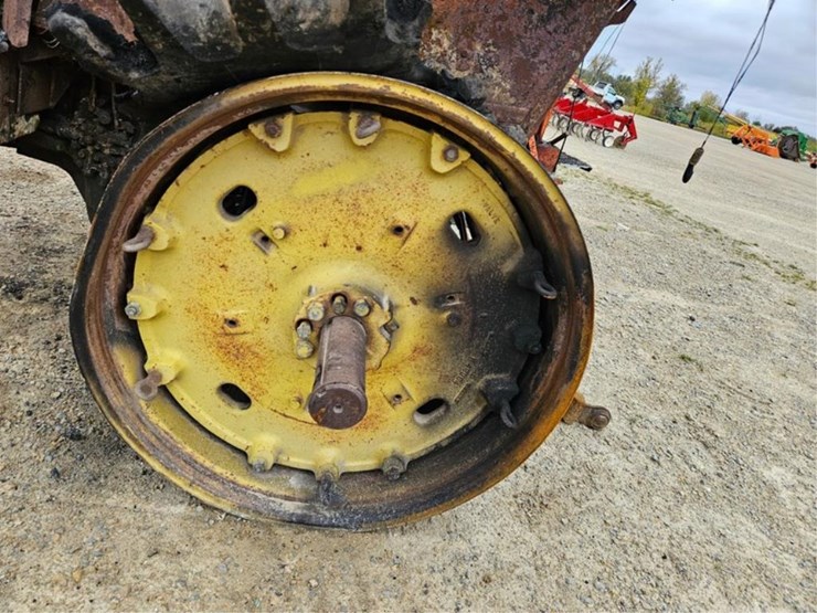 john-deere-4440-image-21