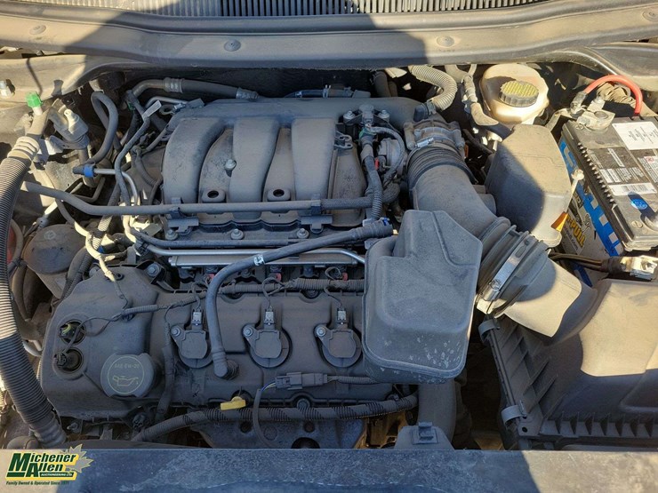 2019-ford-explorer-image-18