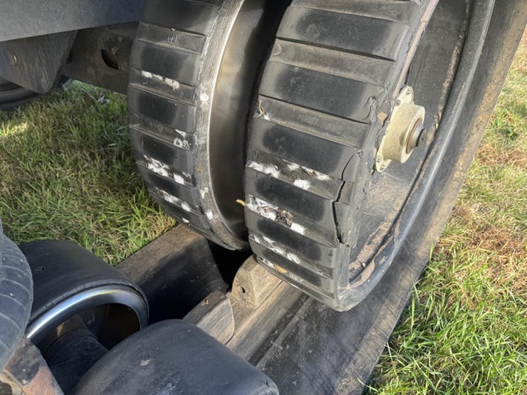 john-deere-11-image-26