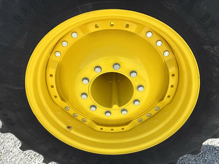 2023-john-deere-8r-370-image-46