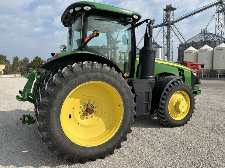2014-john-deere-8270r-image-18