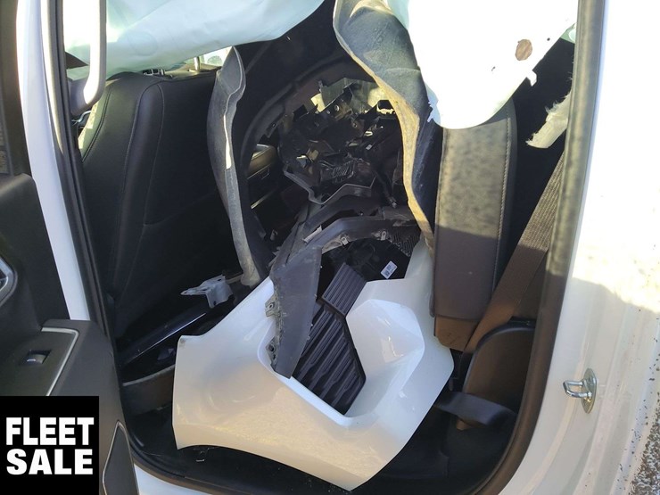 2025-chevrolet-silverado-1500-image-16