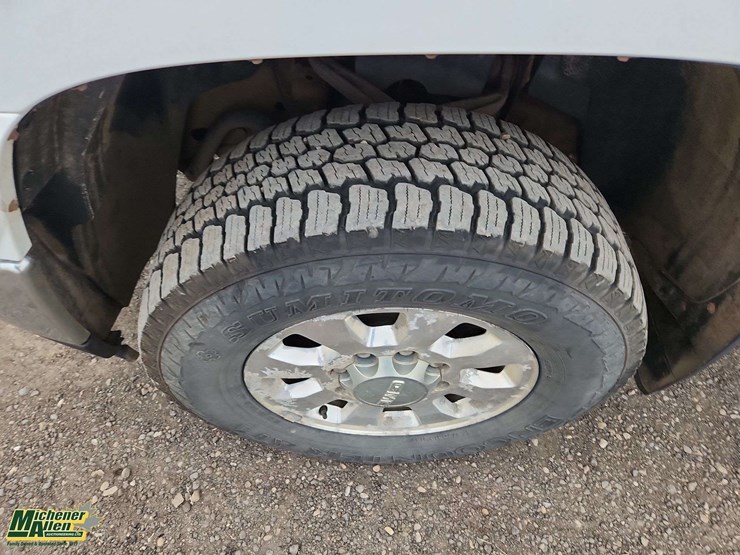 2013-gmc-sierra-2500hd-sle-image-38