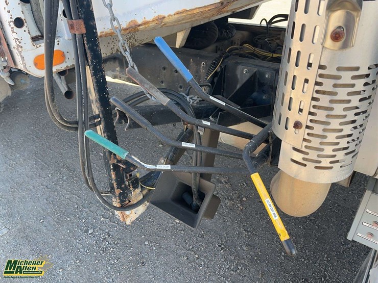 2003-ford-f750-image-16