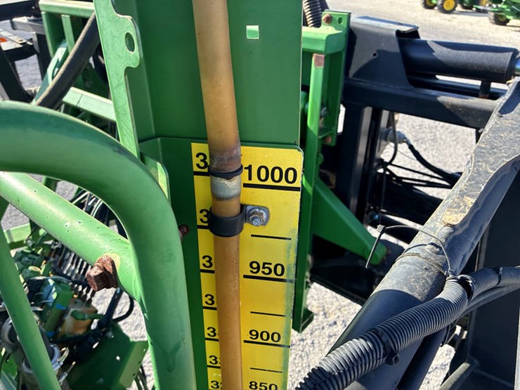 2014-john-deere-4830-image-77