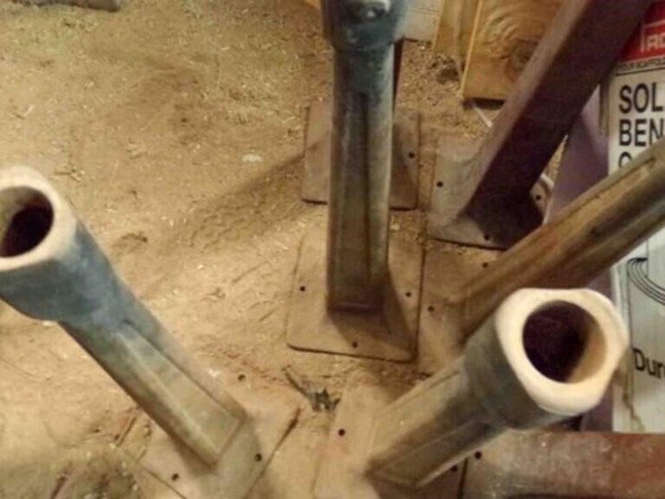 8-metal-stands---23"-28"-image-3