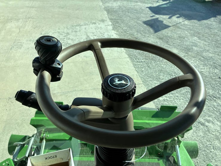 2013-john-deere-s670-image-103