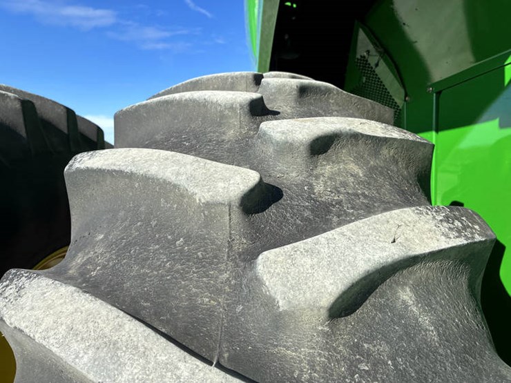 2013-john-deere-s670-image-36