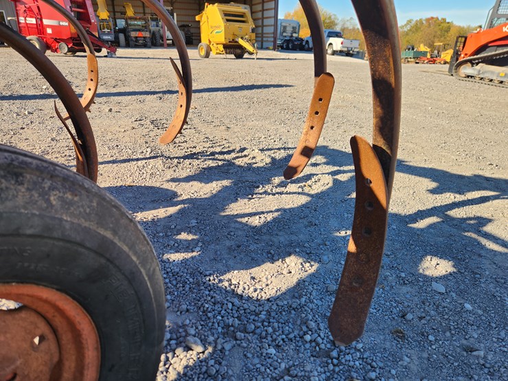 massey-ferguson-740-image-5