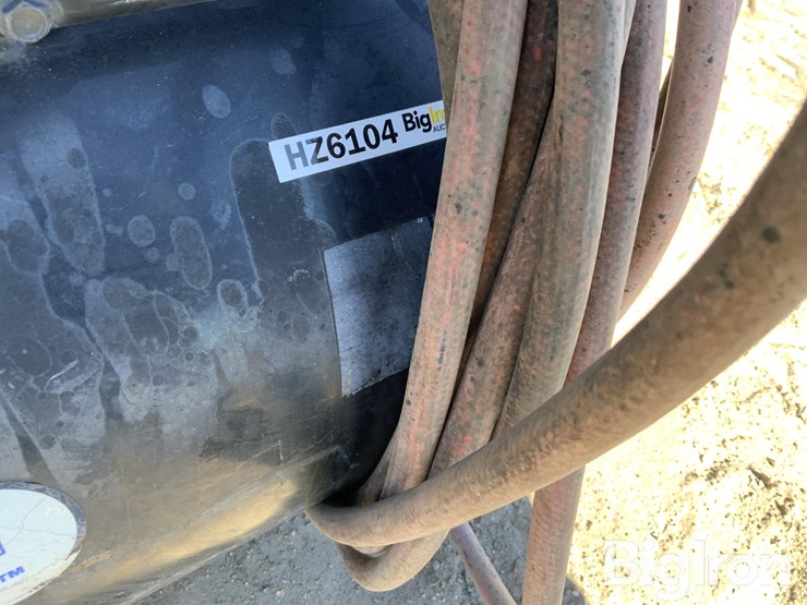 industrial-air-20-gal-air-compressor-image-12