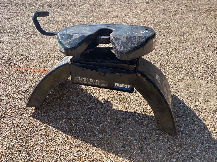 #24314-•-reese-5th-wheel-hitch-image-2