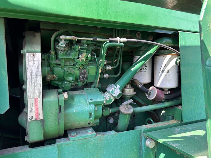 white-american-80-image-10