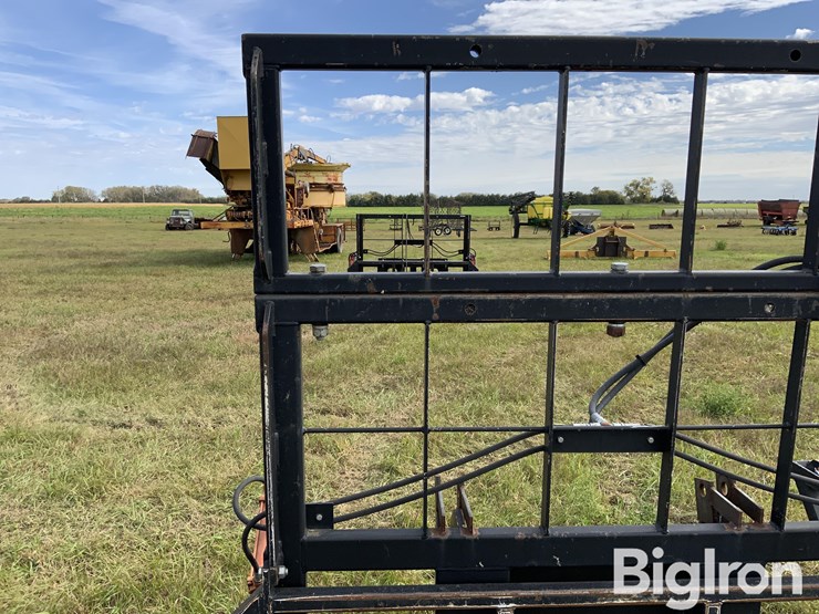 mds-hc243e-bale-stabber-w/hydraulic-push-off-image-15