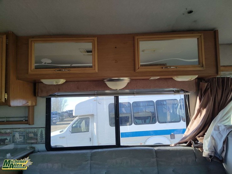 1996-chevrolet-p30-image-18