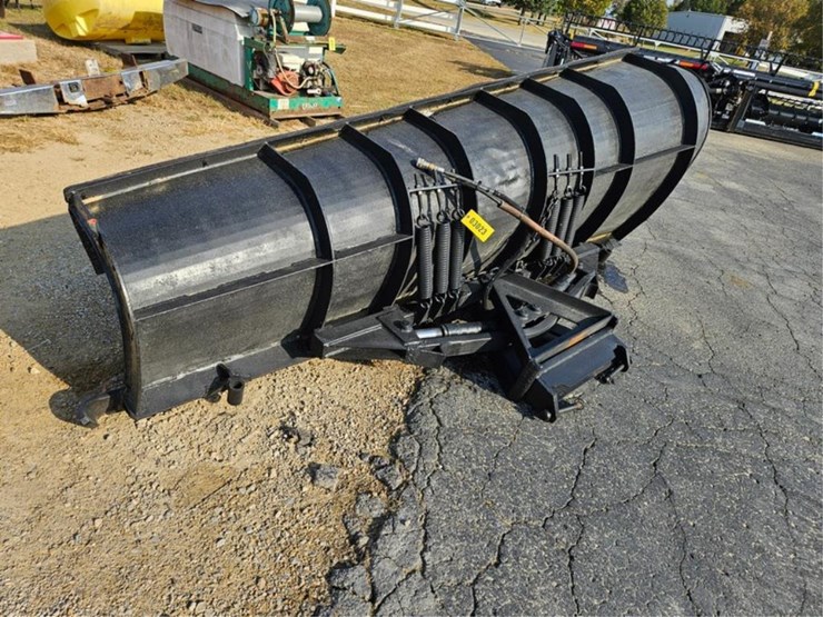 #3023-•-bonnell-10'-one-way-snow-plow-image-3