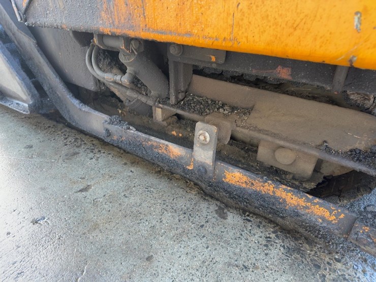 2006-leeboy-l1000t-tracked-asphalt-paver-image-9