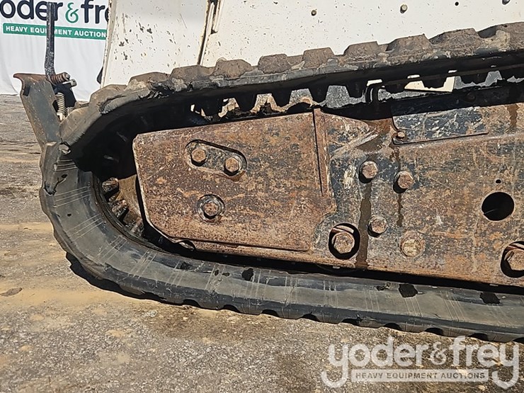 2016-bobcat-t870-image-9