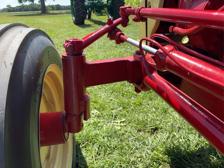 cockshutt-550-image-32