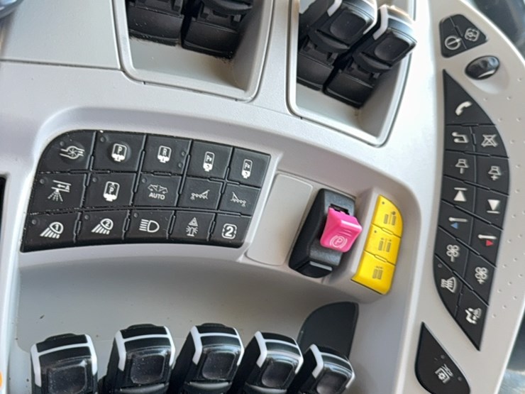 2023-new-holland-sp.310f-image-167