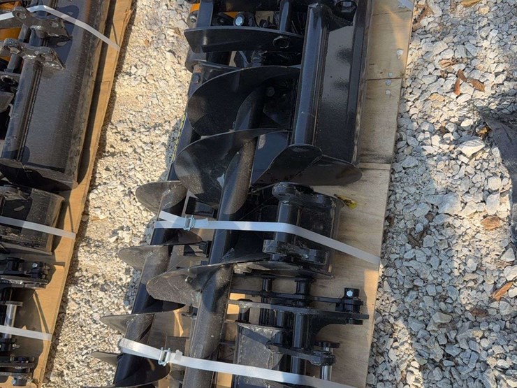 mini-excavator-attachment-set-(8-piece-kit)-image-3