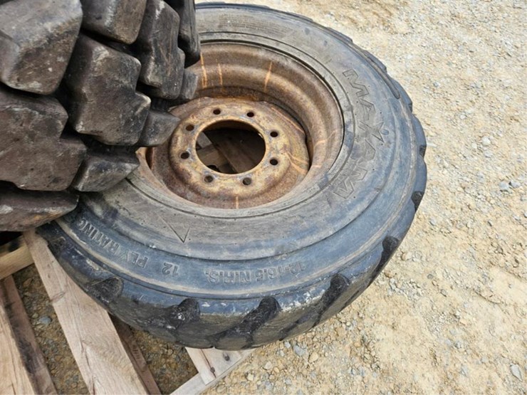 #3084-•-(3)-12-16.5tires-image-8