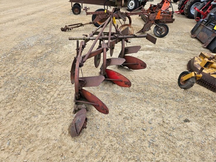 massey-ferguson-14-image-6