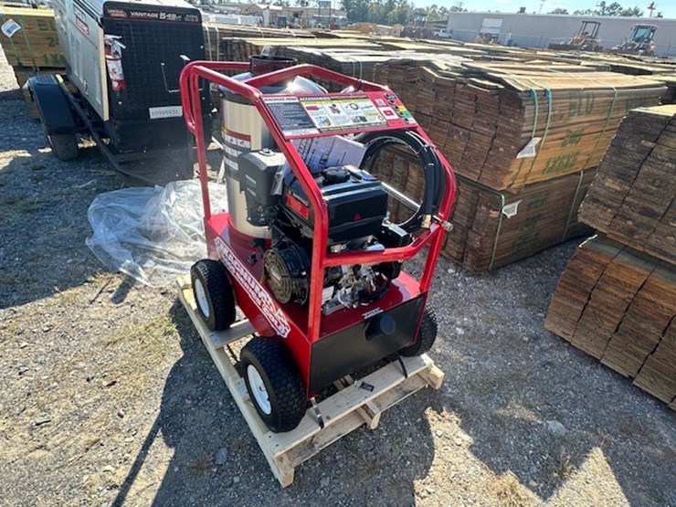 #24699-•-magnum-4000-series-gold-pressure-washer-image-2