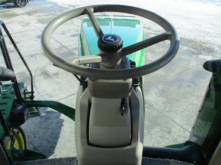 2013-john-deere-8360rt-image-40