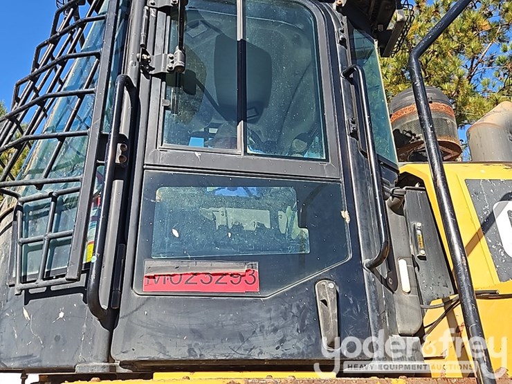 2017-caterpillar-966m-image-23