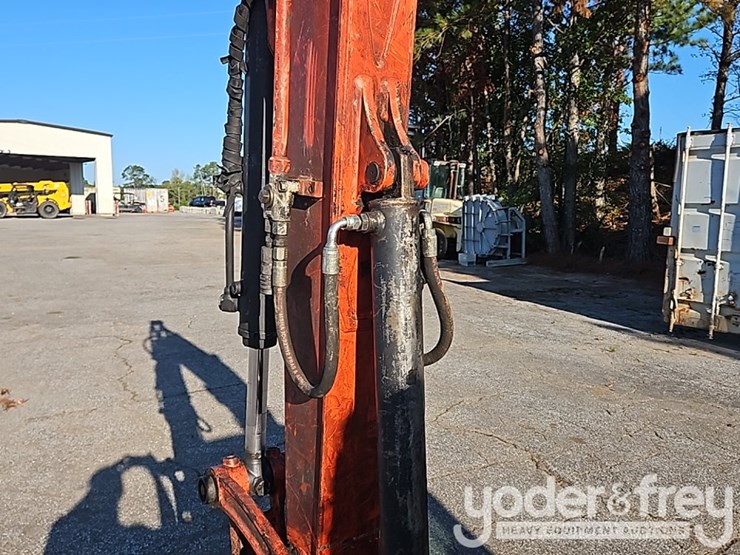 2016-kubota-kx057-4-image-29